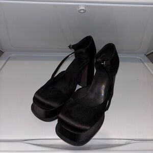 Black Platform Heels NEW